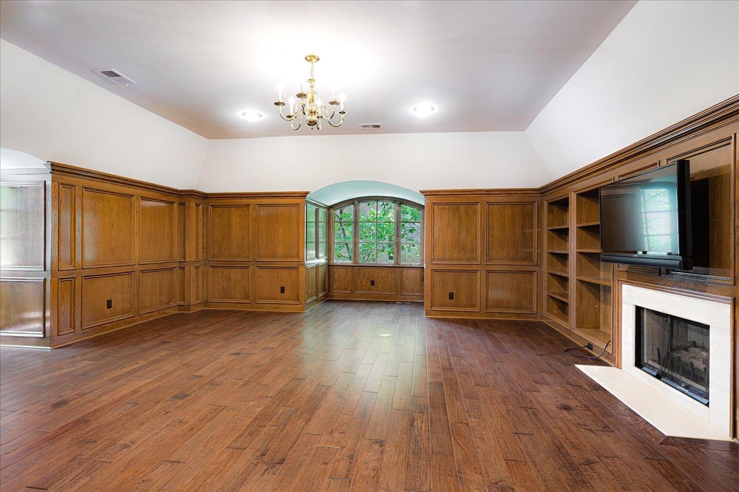 1035 HUMPHREY OAKS CIR