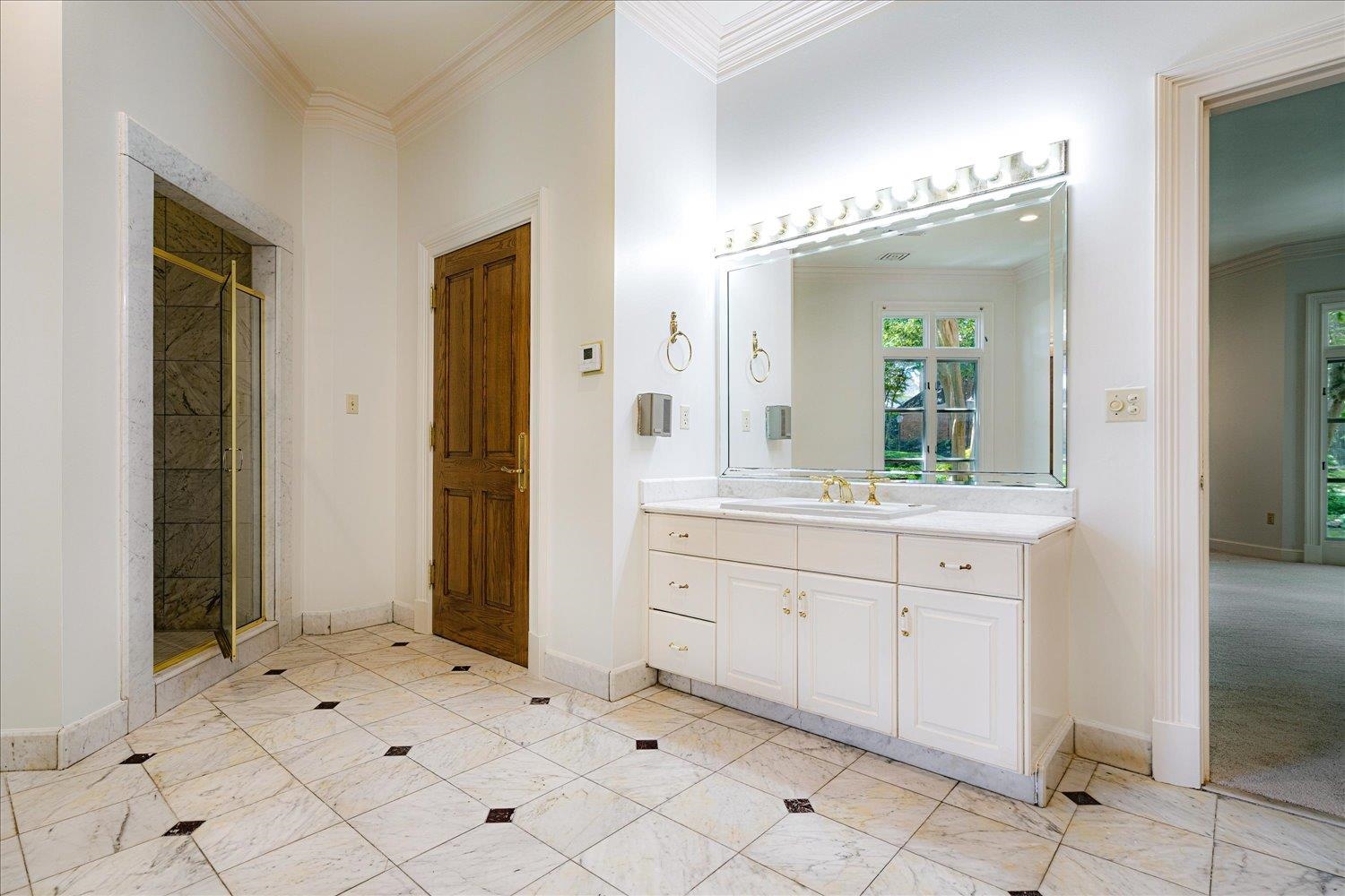 1035 HUMPHREY OAKS CIR