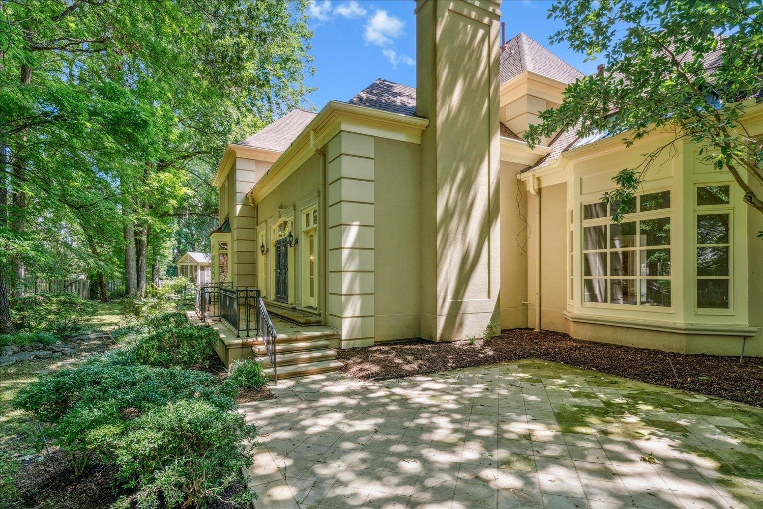 1035 HUMPHREY OAKS CIR