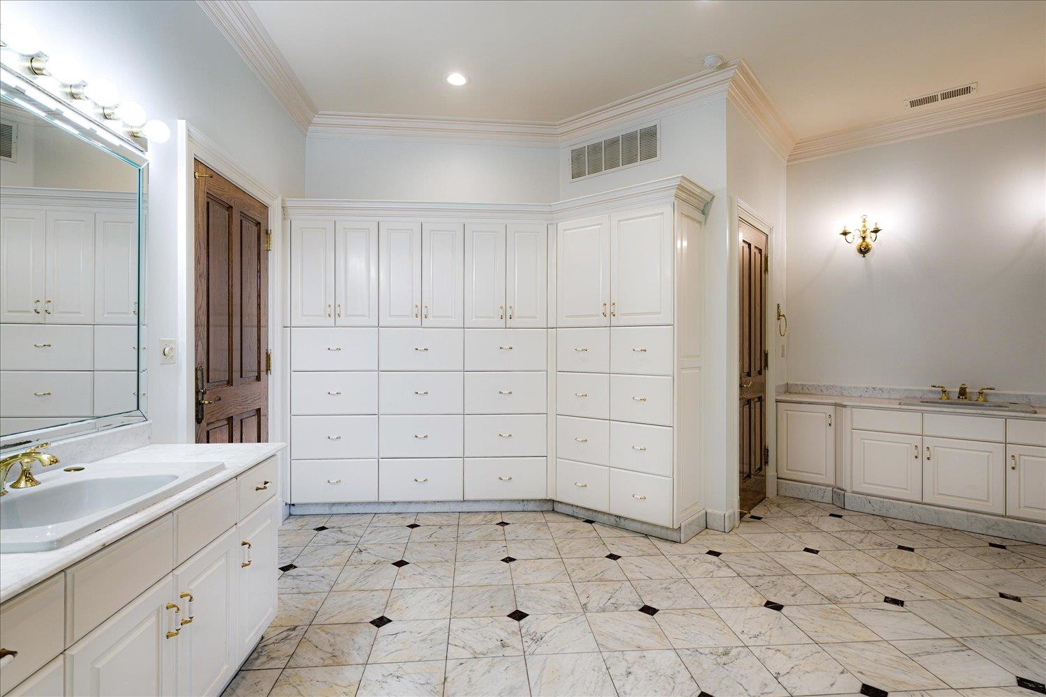 1035 HUMPHREY OAKS CIR