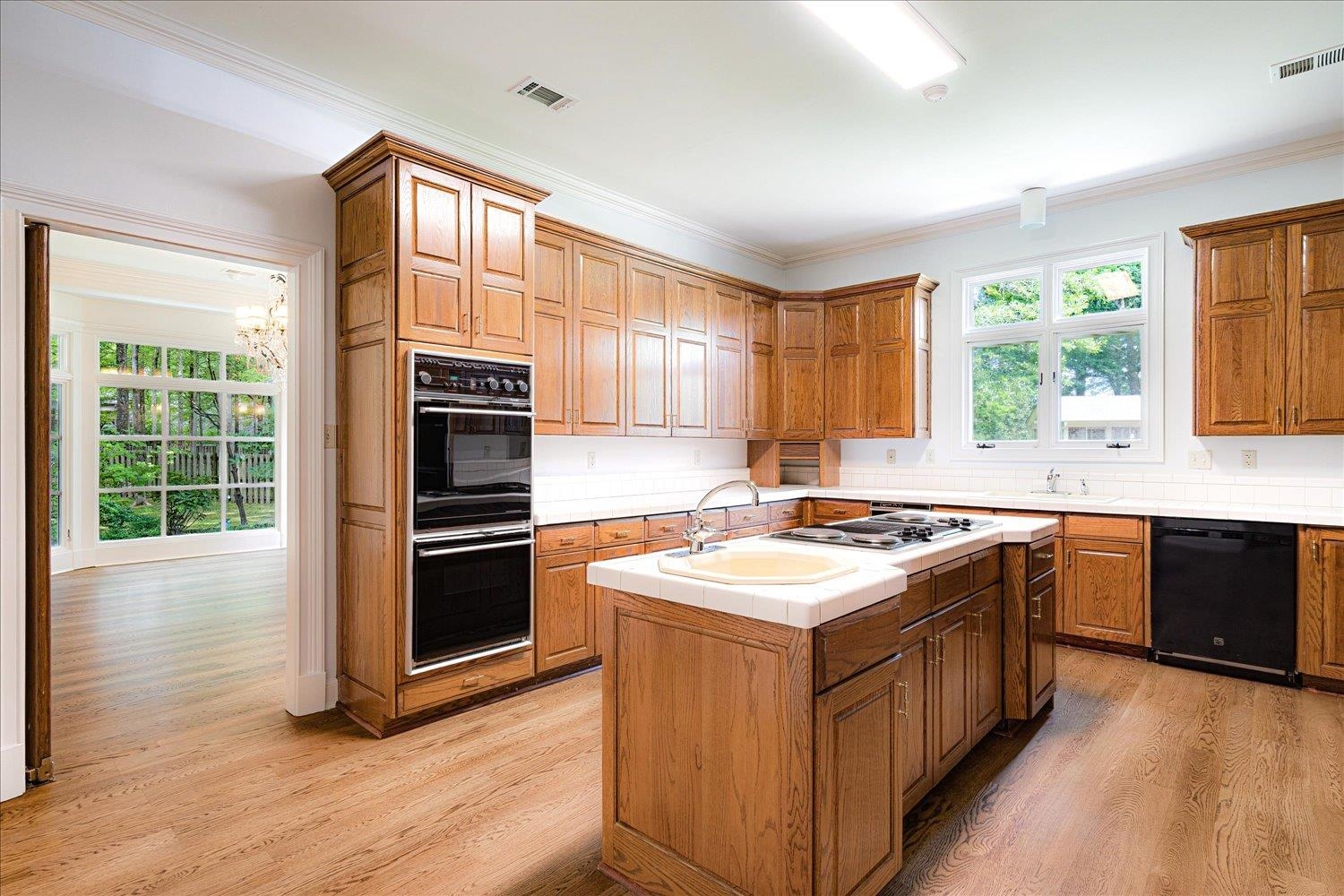 1035 HUMPHREY OAKS CIR