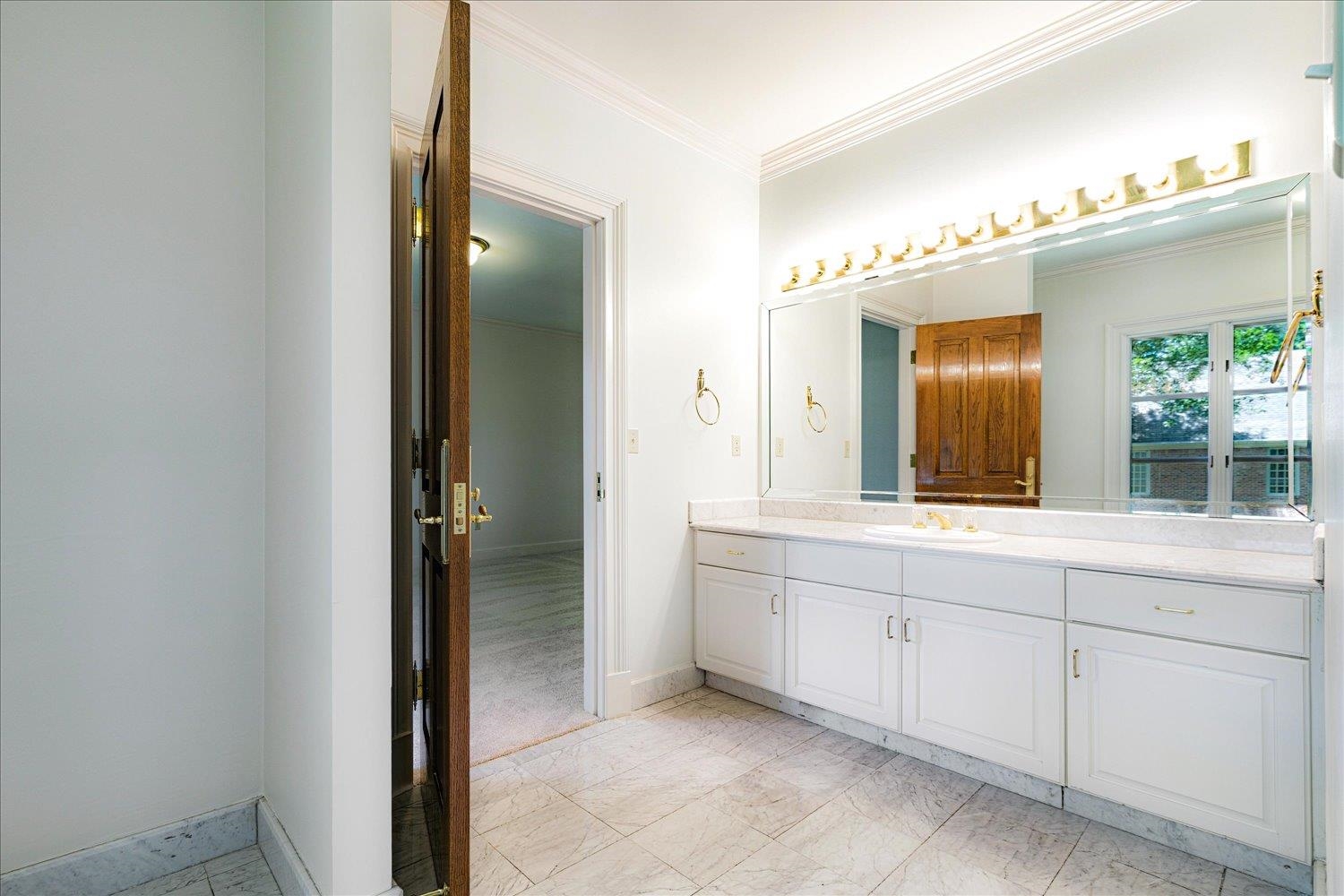 1035 HUMPHREY OAKS CIR