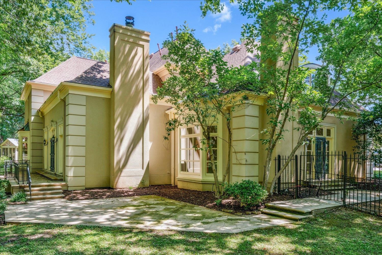 1035 HUMPHREY OAKS CIR