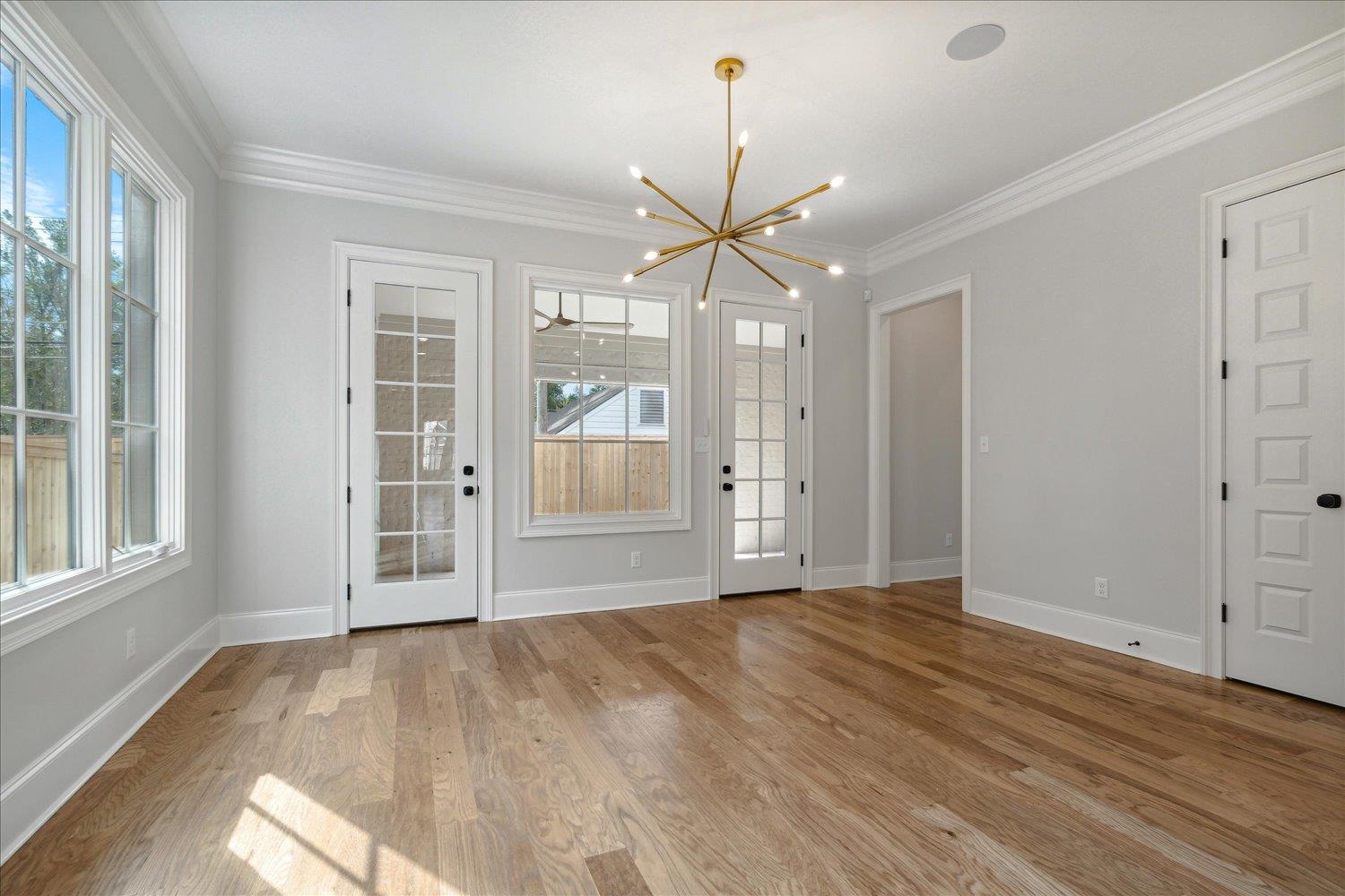 5017 HENRY HEIGHTS DR