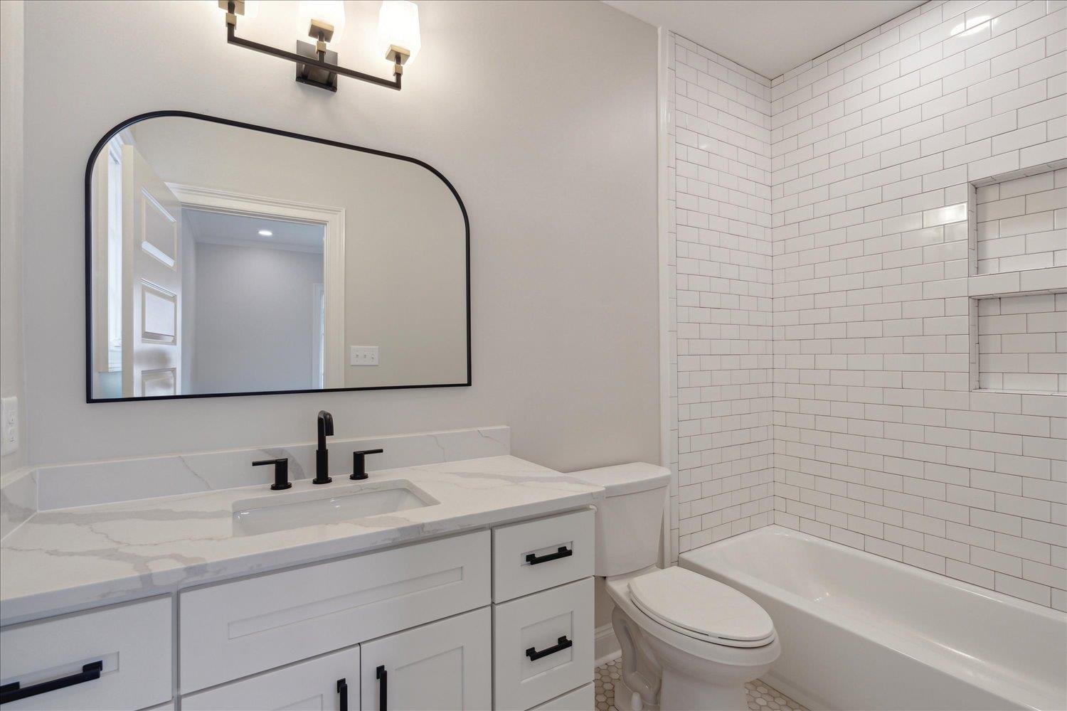 5017 HENRY HEIGHTS DR