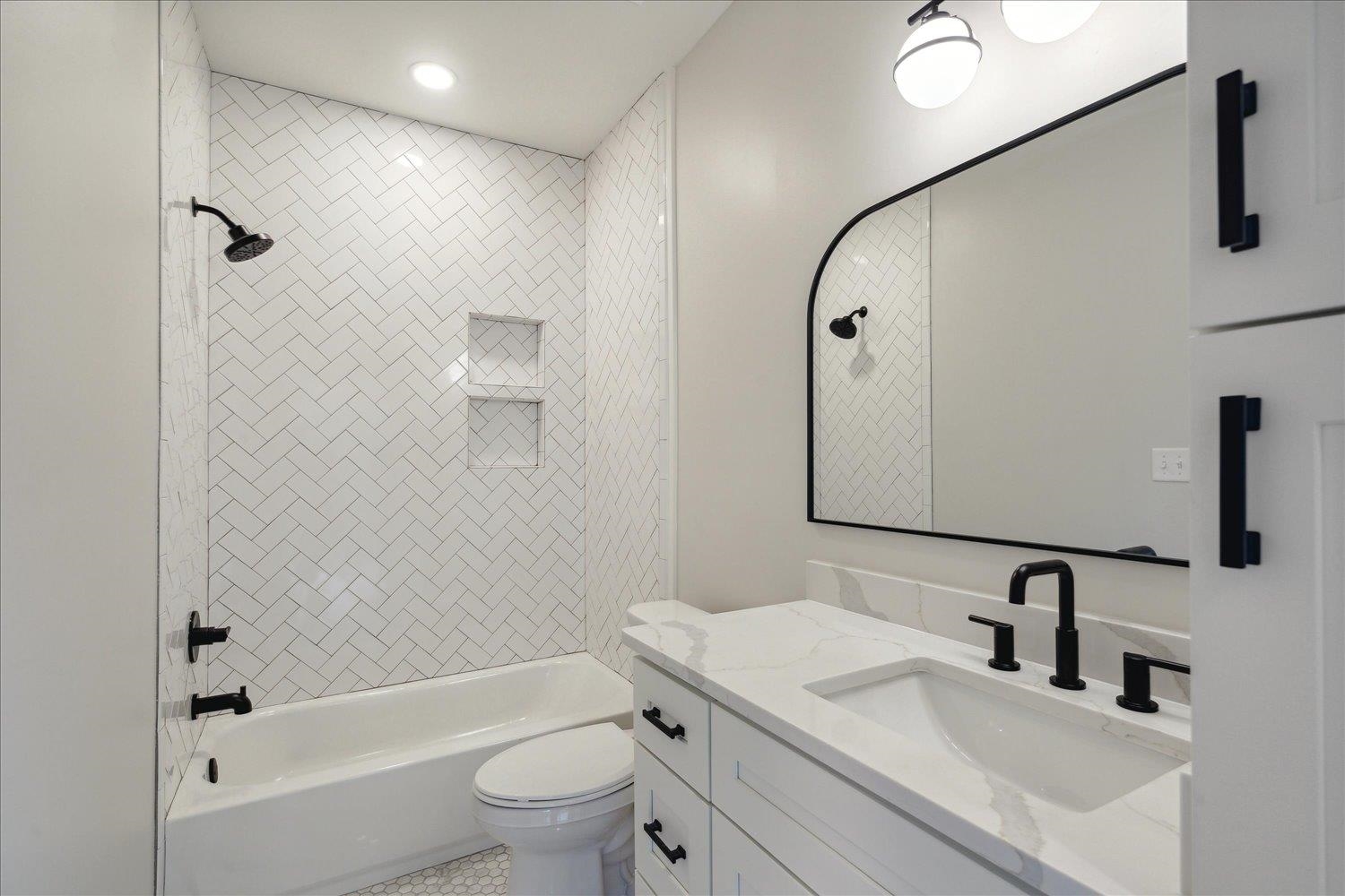 5017 HENRY HEIGHTS DR