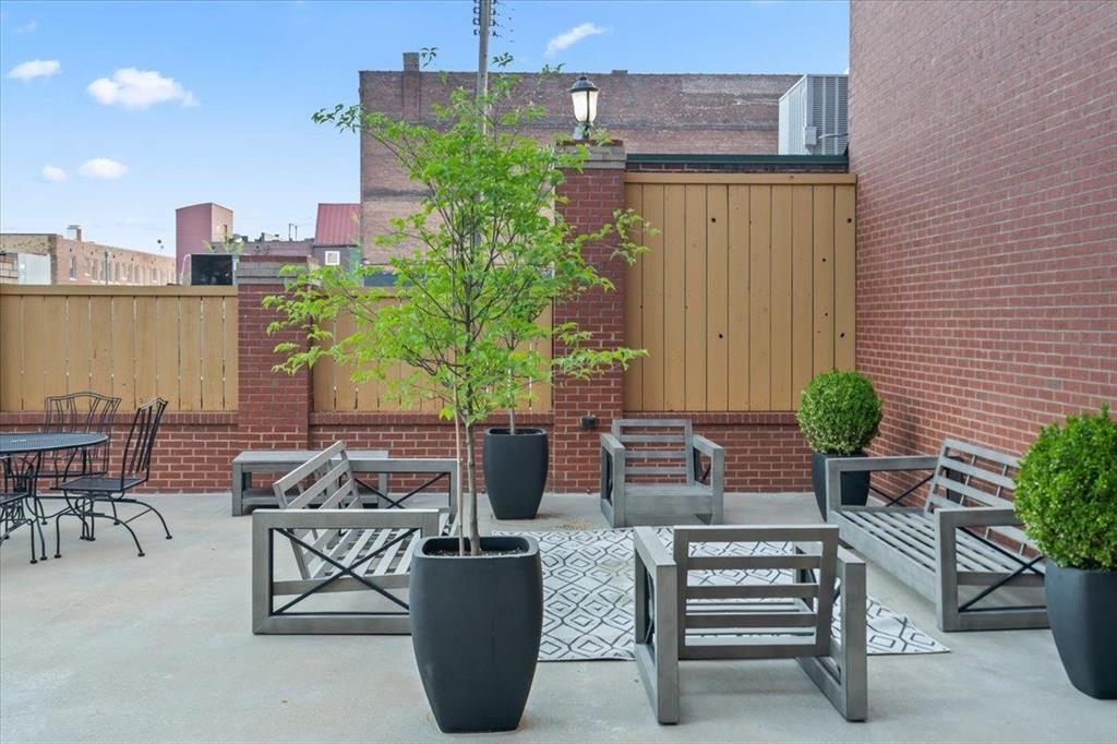 65 E PONTOTOC AVE Unit: 301