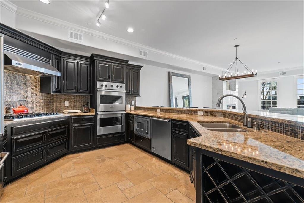 65 E PONTOTOC AVE Unit: 301