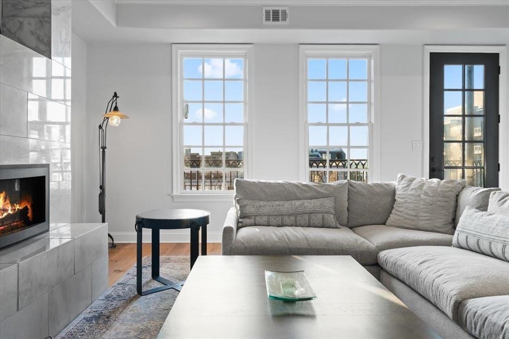 65 E PONTOTOC AVE Unit: 301