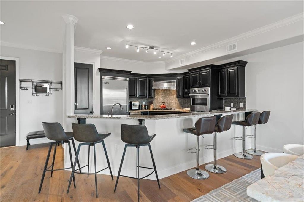 65 E PONTOTOC AVE Unit: 301