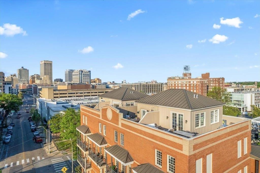 65 E PONTOTOC AVE Unit: 301