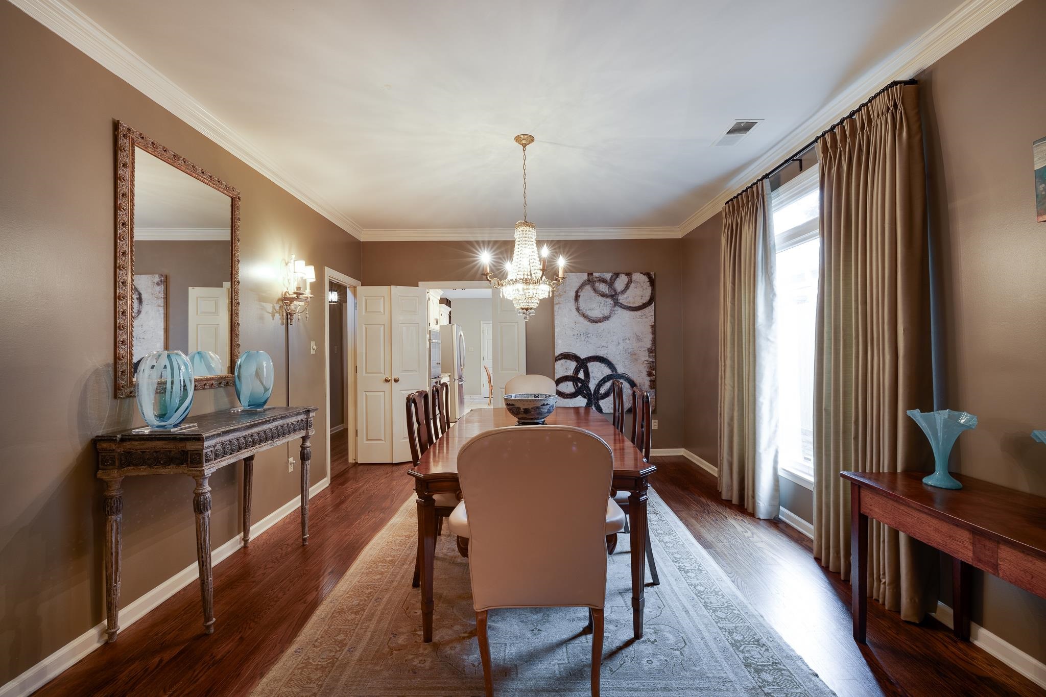 404 WELLINGTON CV