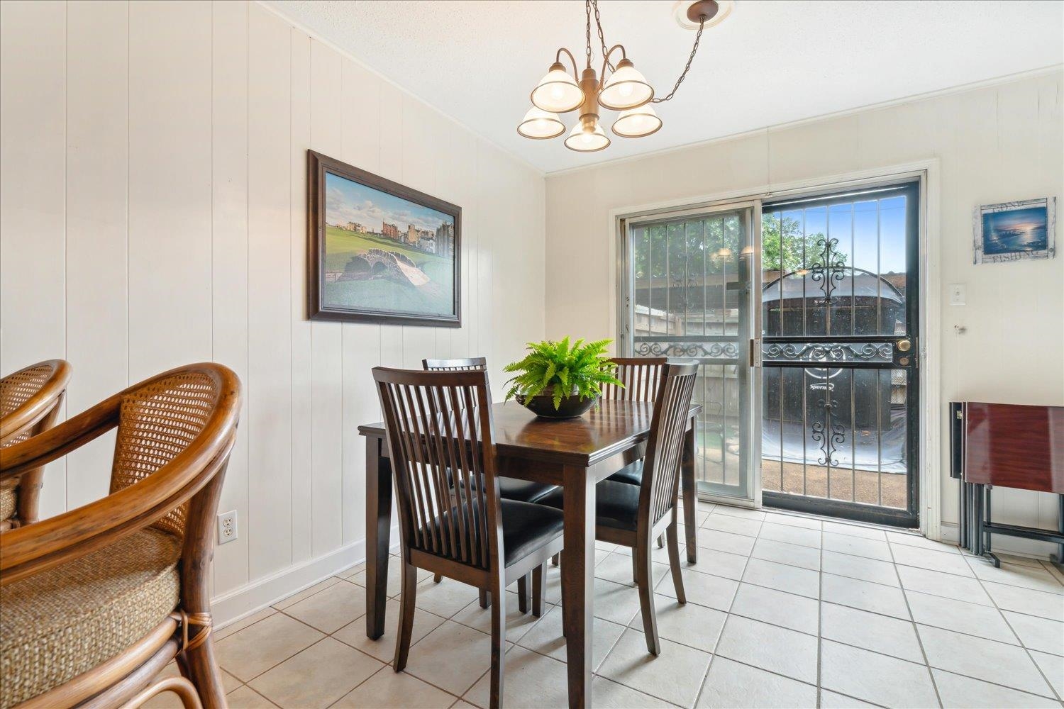 435 N HIGHLAND ST Unit: 2