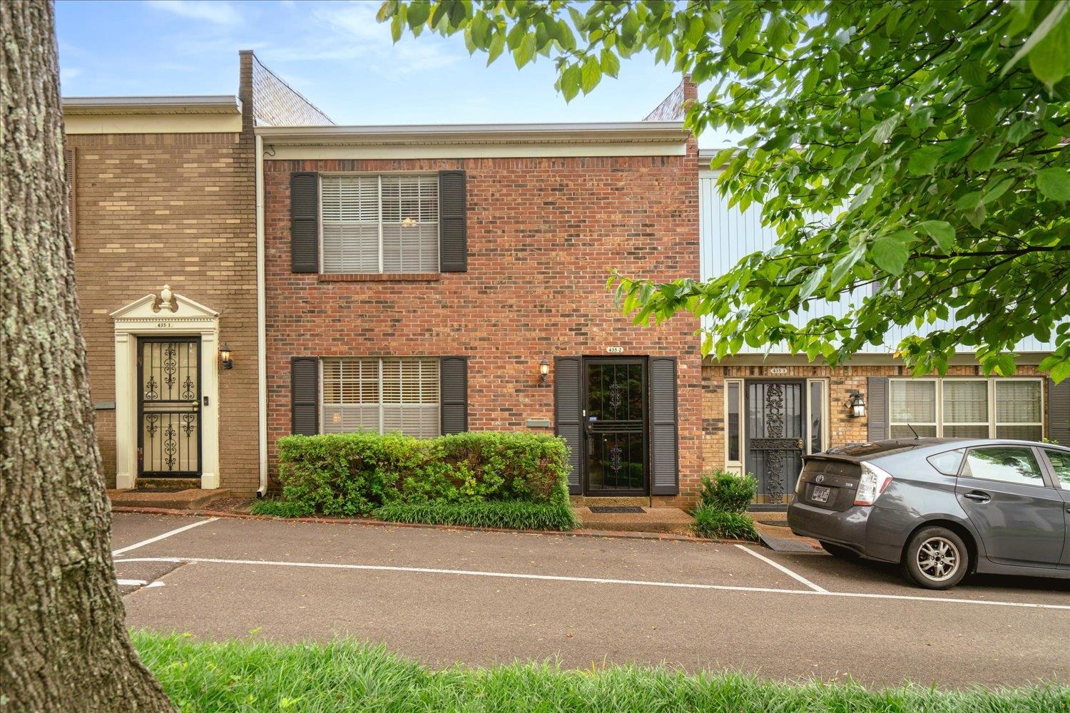 435 N HIGHLAND ST Unit: 2