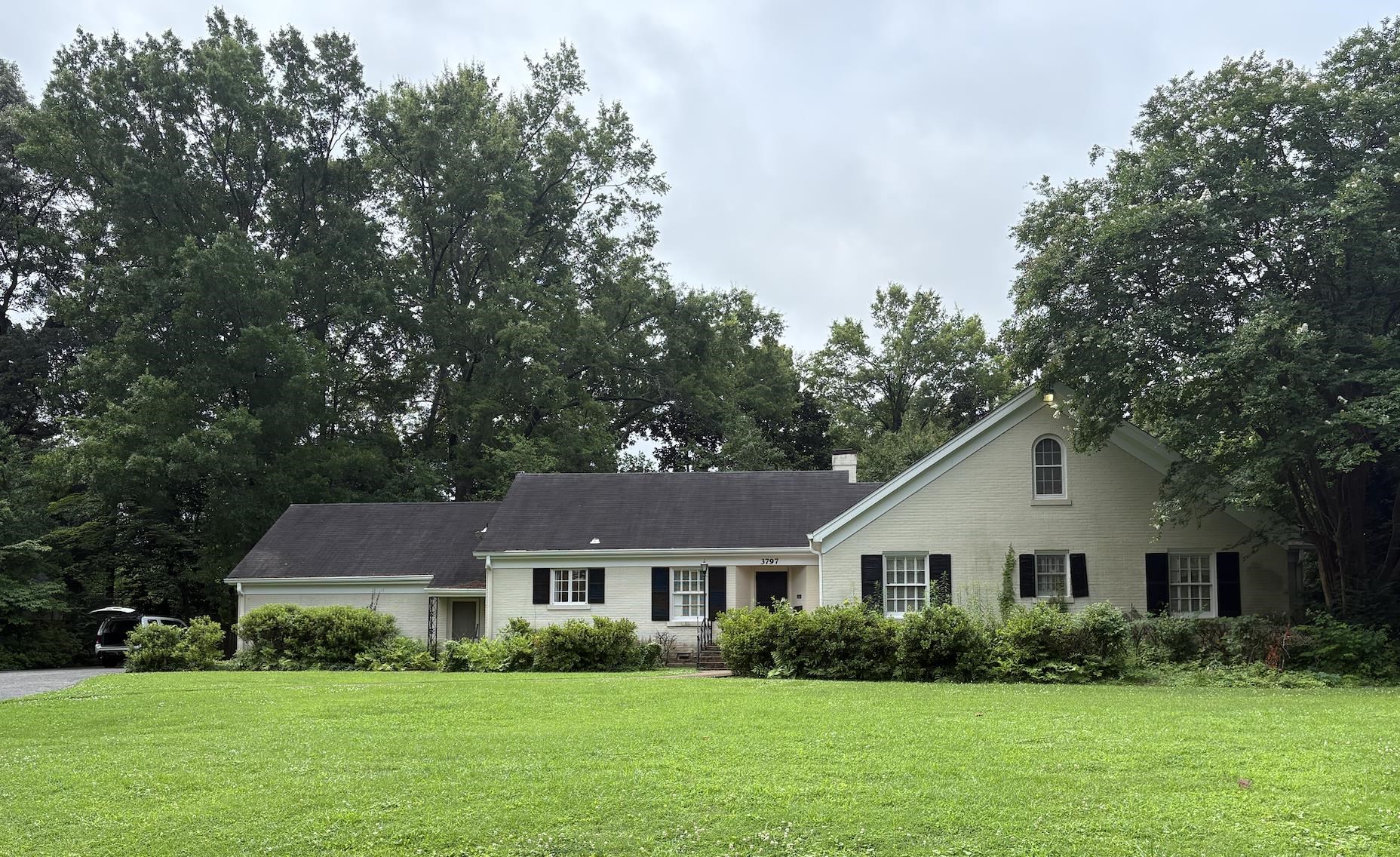 3797 WOODLAND DR