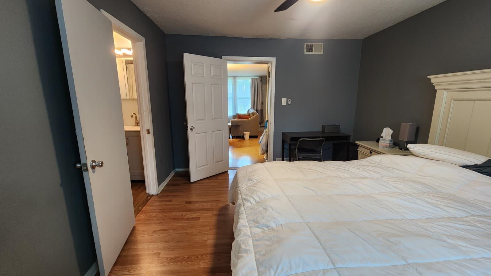 108 N BELVEDERE BLVD Unit: 33