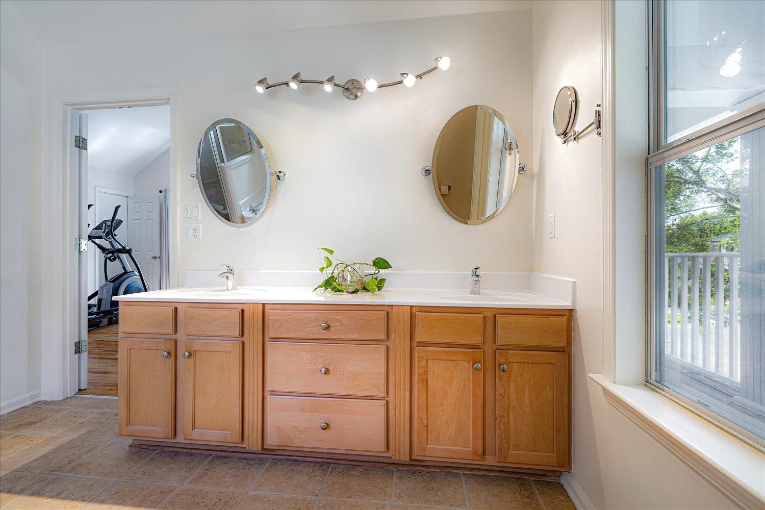 258 FLEETS ISLAND DR