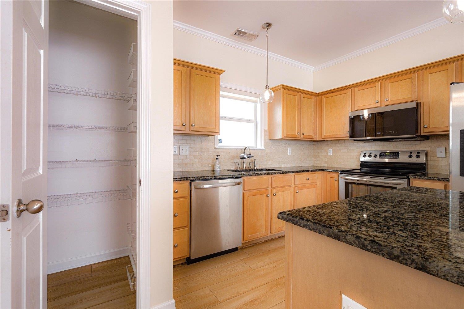 258 FLEETS ISLAND DR