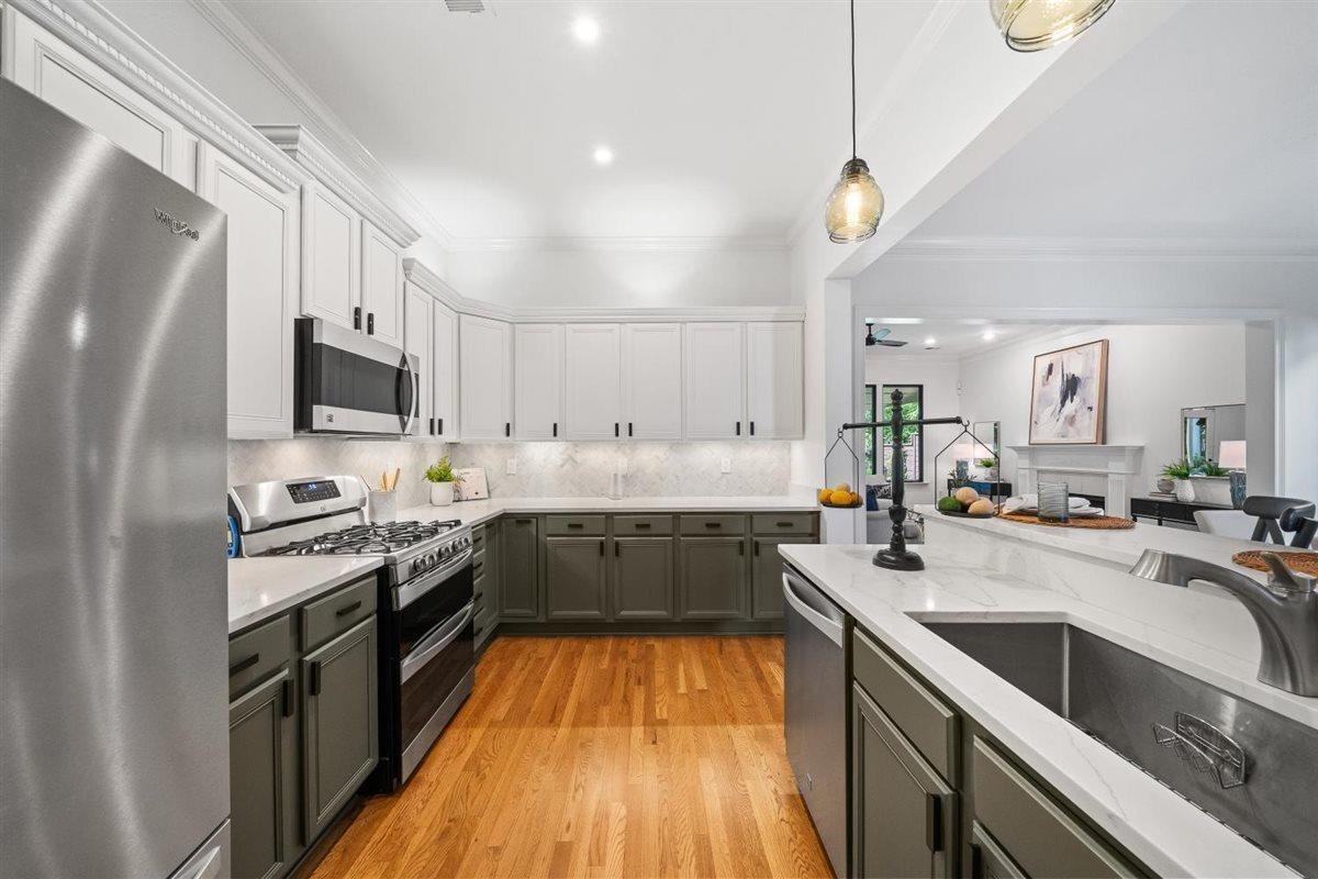 137 RUNNING RIVER PL