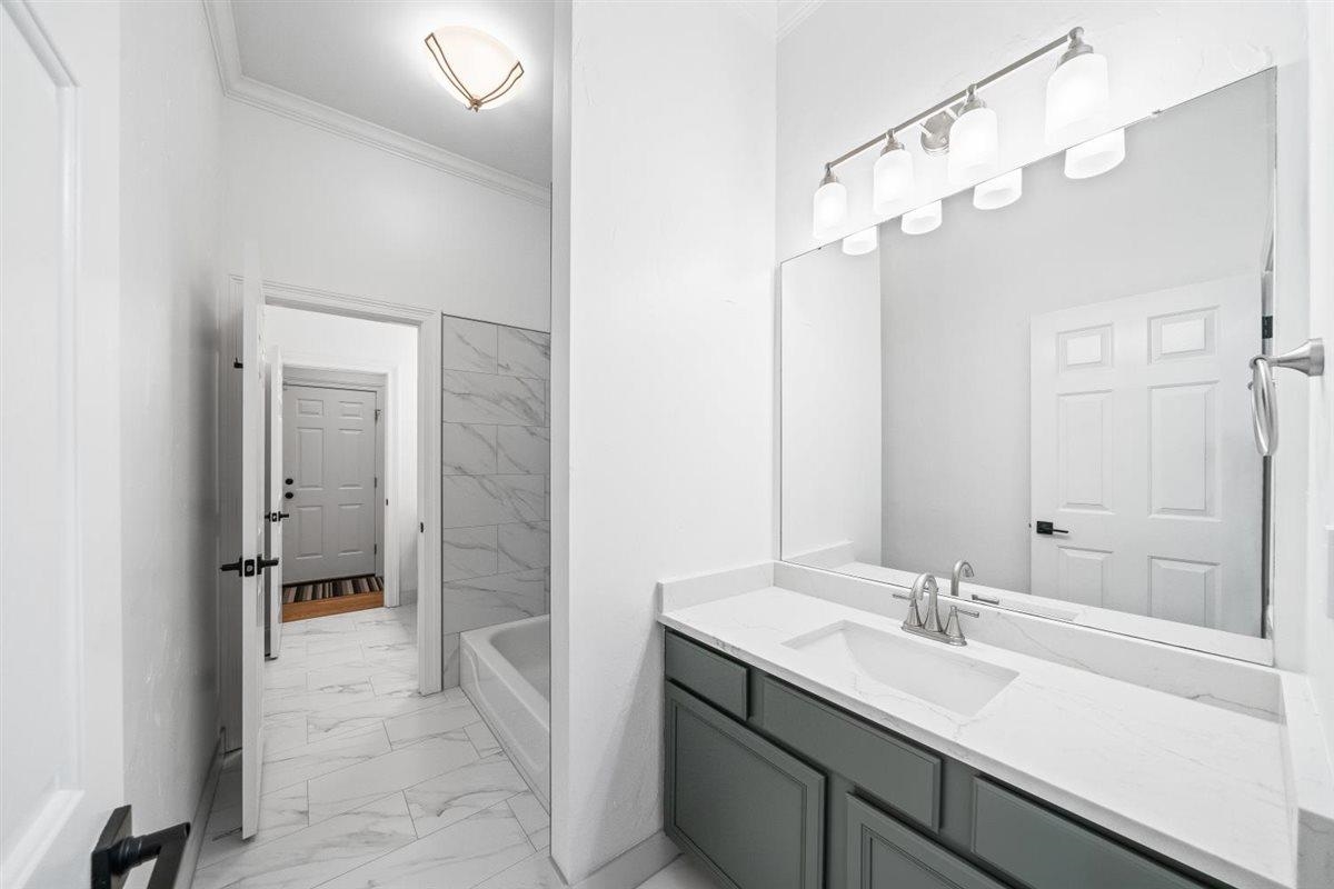 137 RUNNING RIVER PL