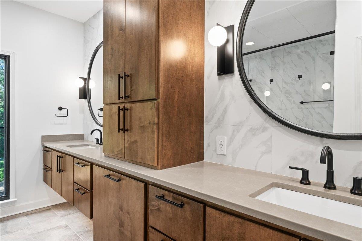 137 RUNNING RIVER PL