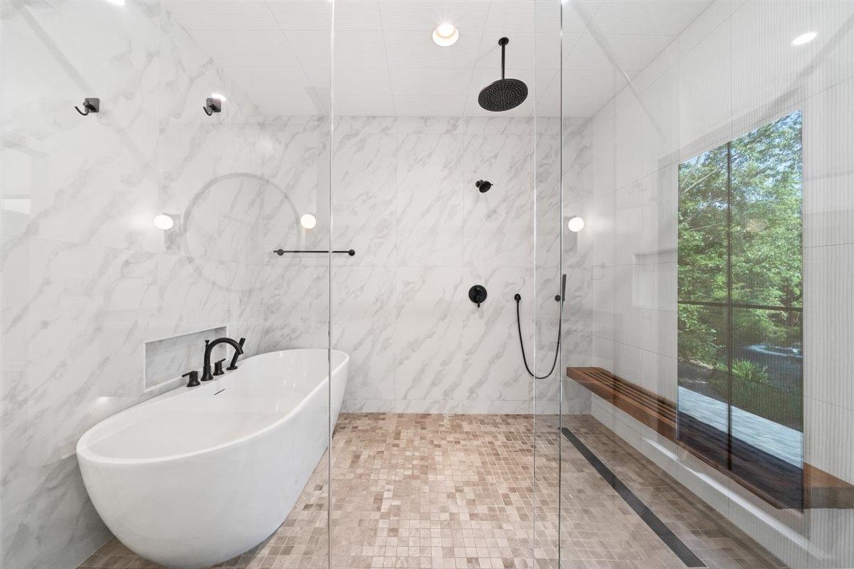 137 RUNNING RIVER PL