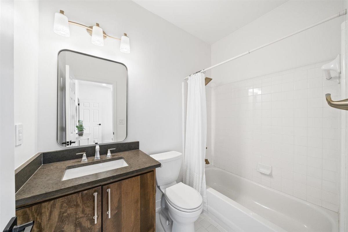 137 RUNNING RIVER PL