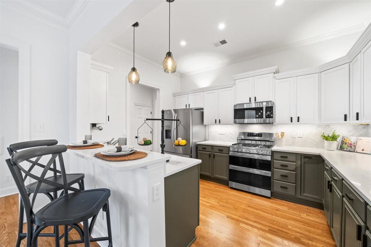 137 RUNNING RIVER PL