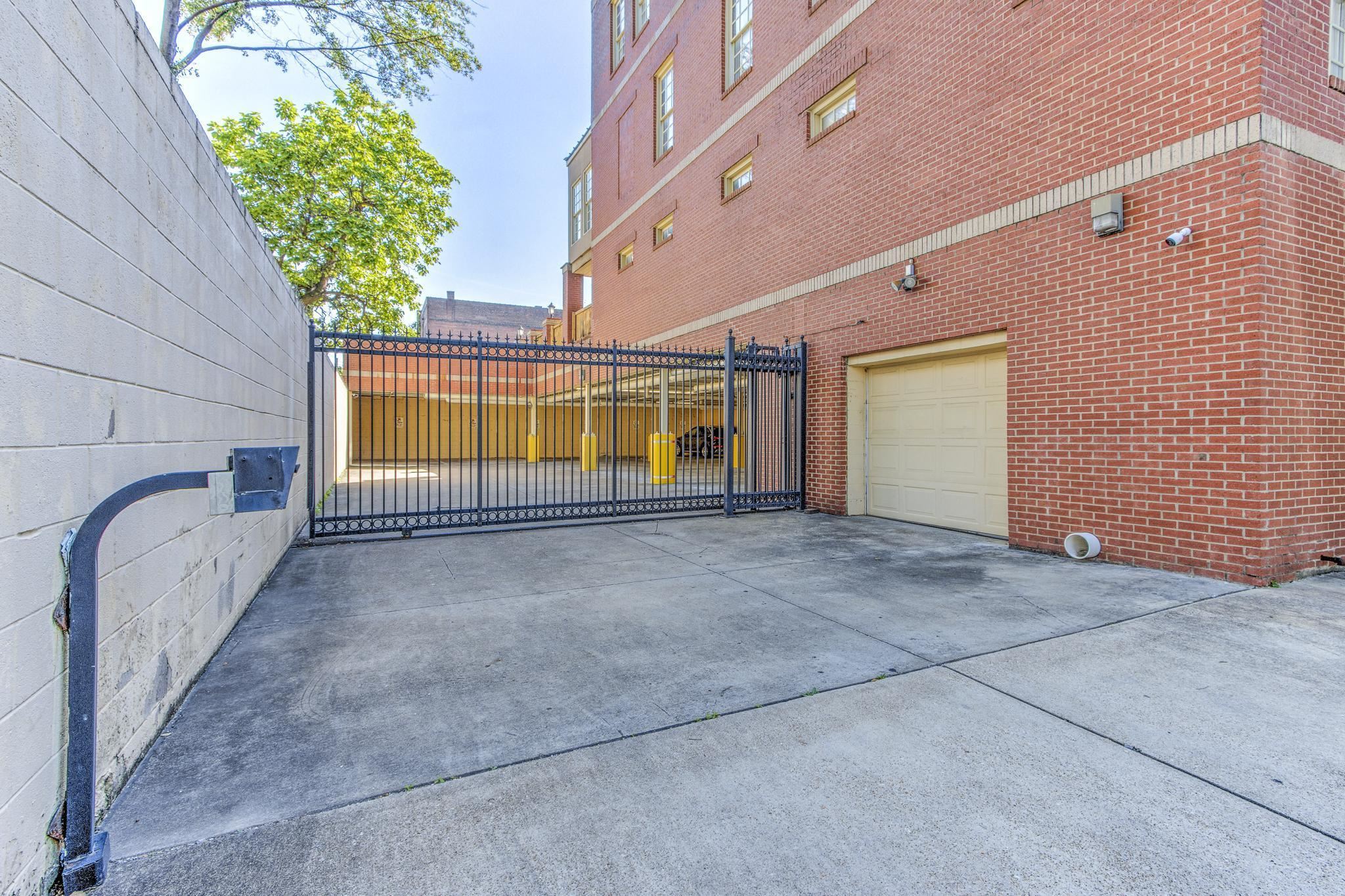 65 PONTOTOC AVE Unit: 302