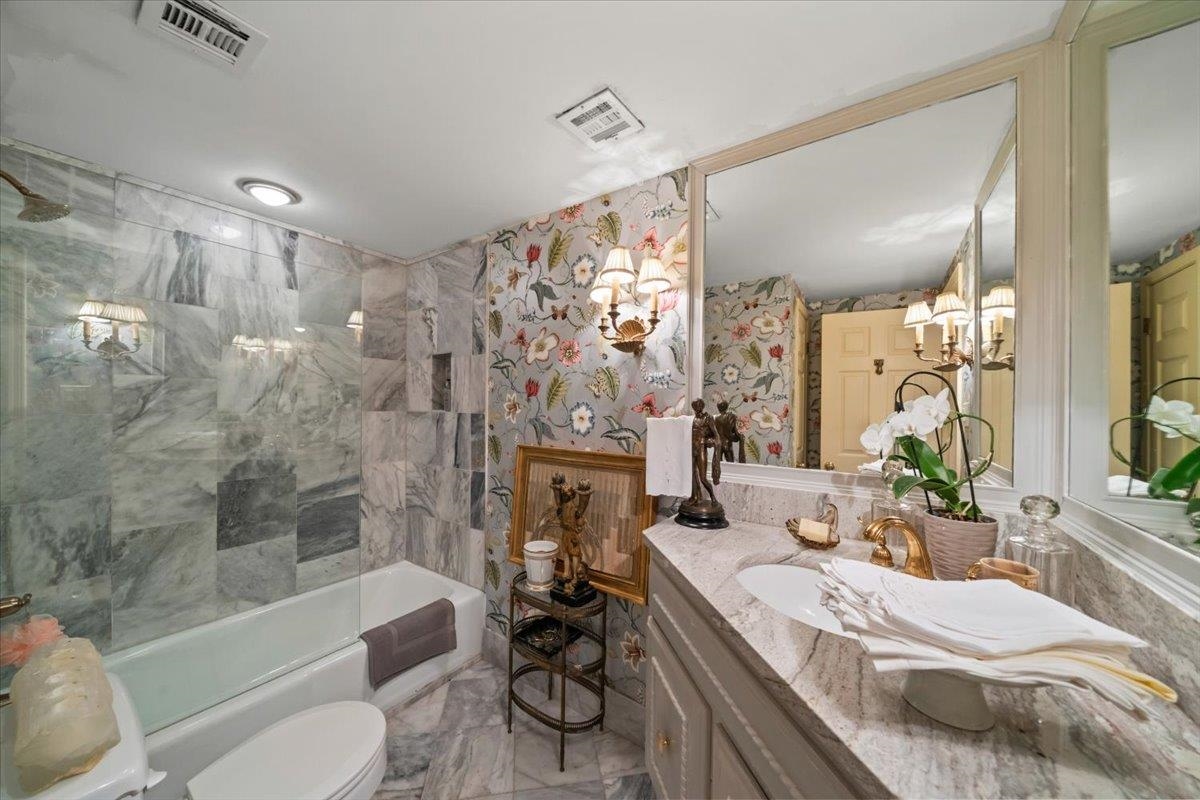 475 N HIGHLAND AVE Unit: 12A B