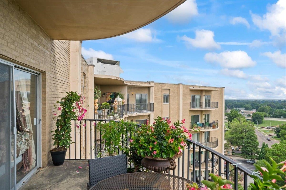 475 N HIGHLAND AVE Unit: 12A B