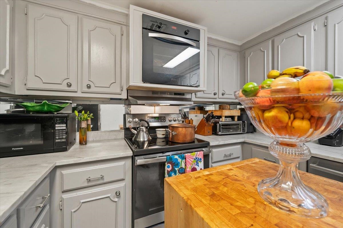 475 N HIGHLAND AVE Unit: 12A B