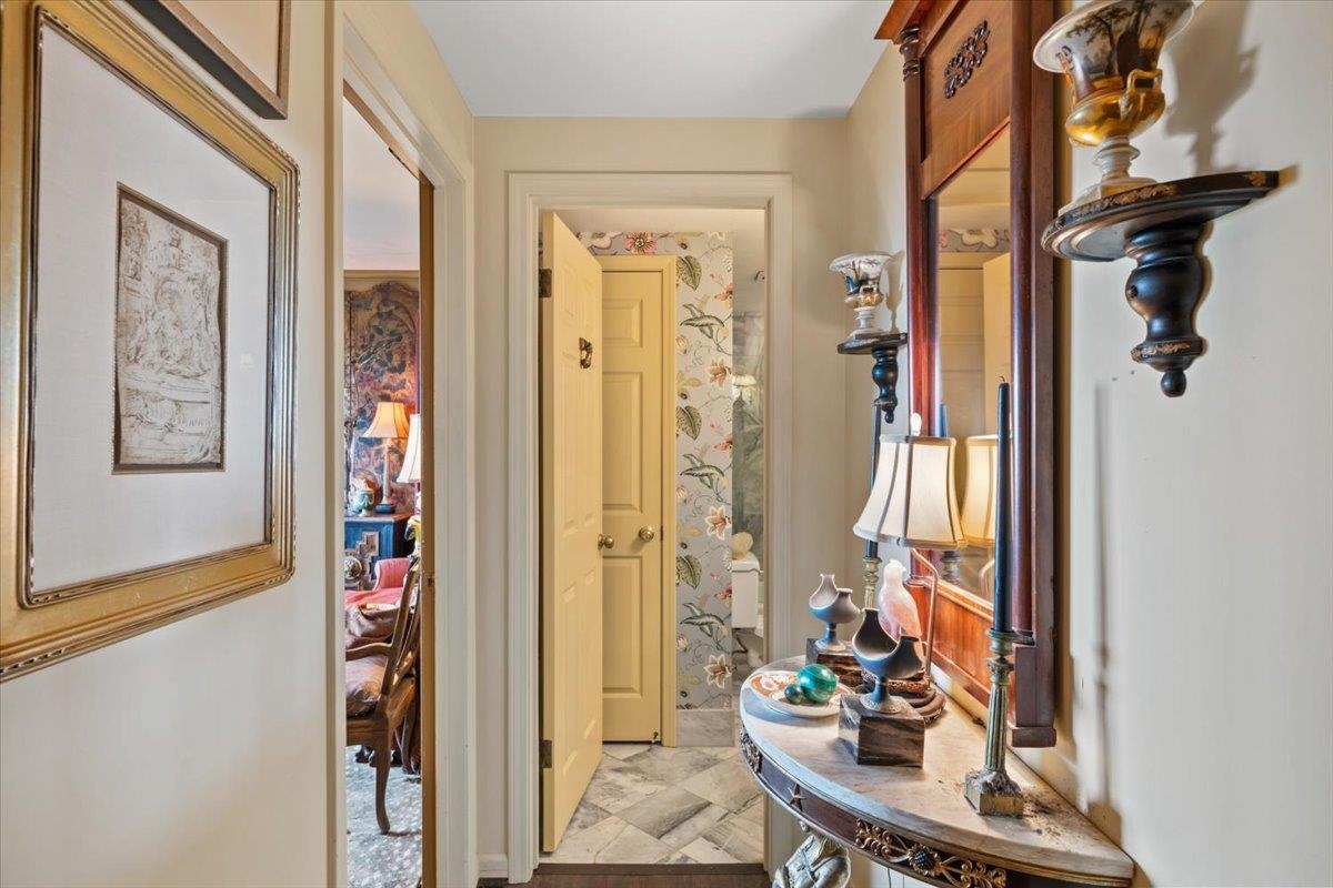 475 N HIGHLAND AVE Unit: 12A B