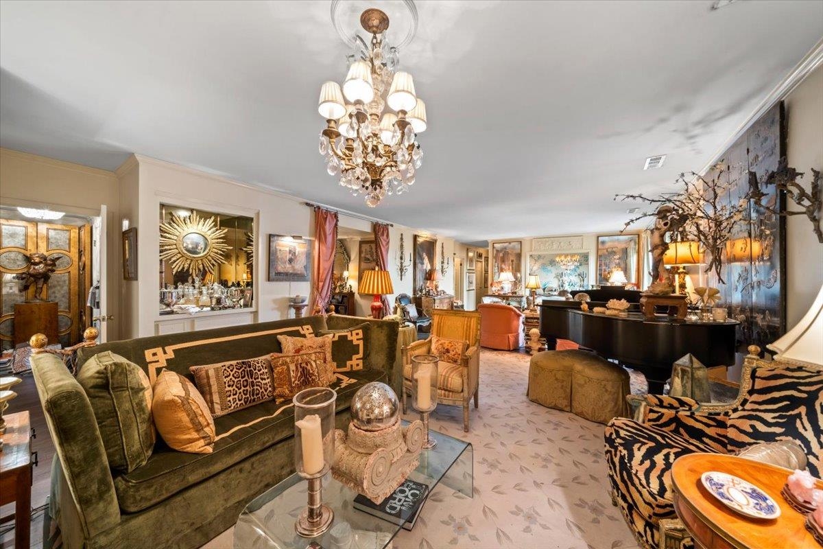 475 N HIGHLAND AVE Unit: 12A B