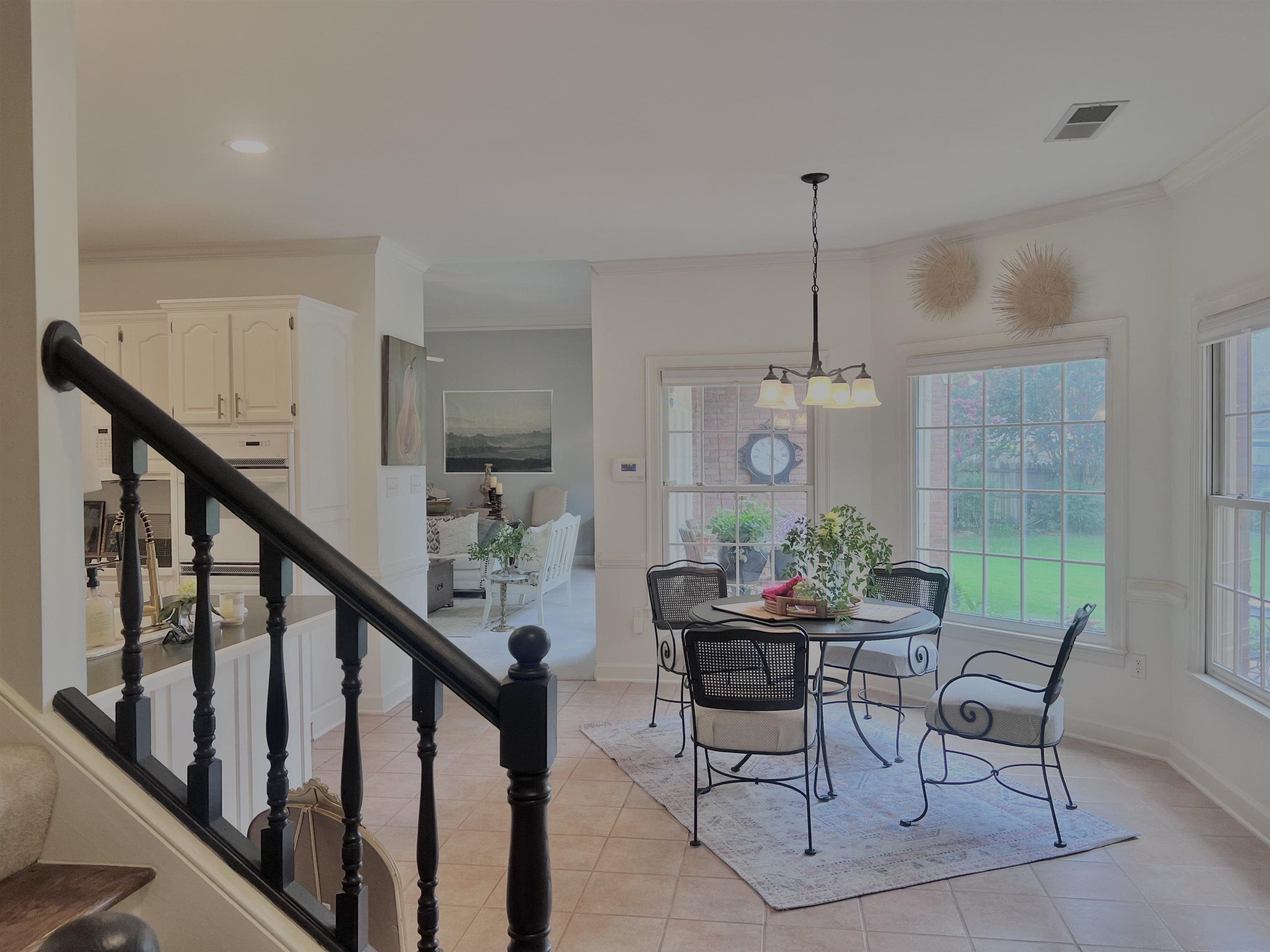 763 MEADOW RIDGE DR