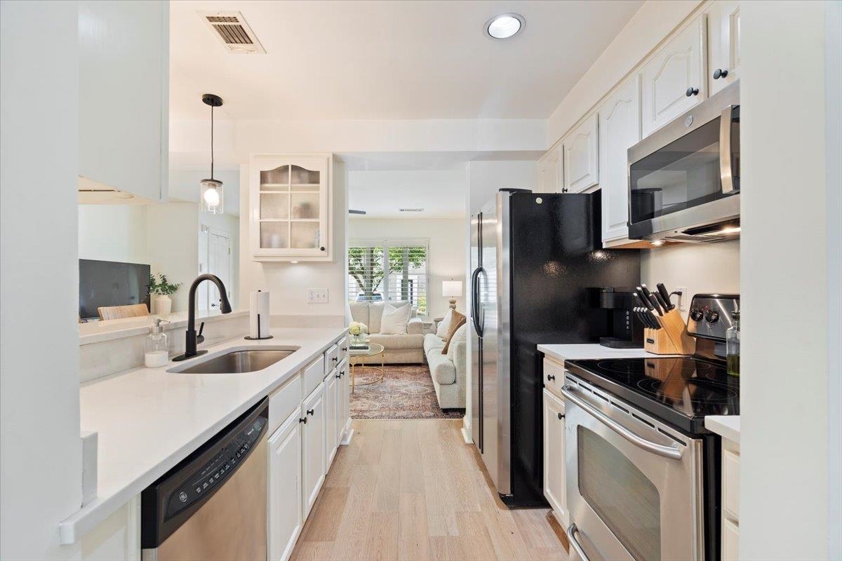 7469 GERMANTOWN SQ S