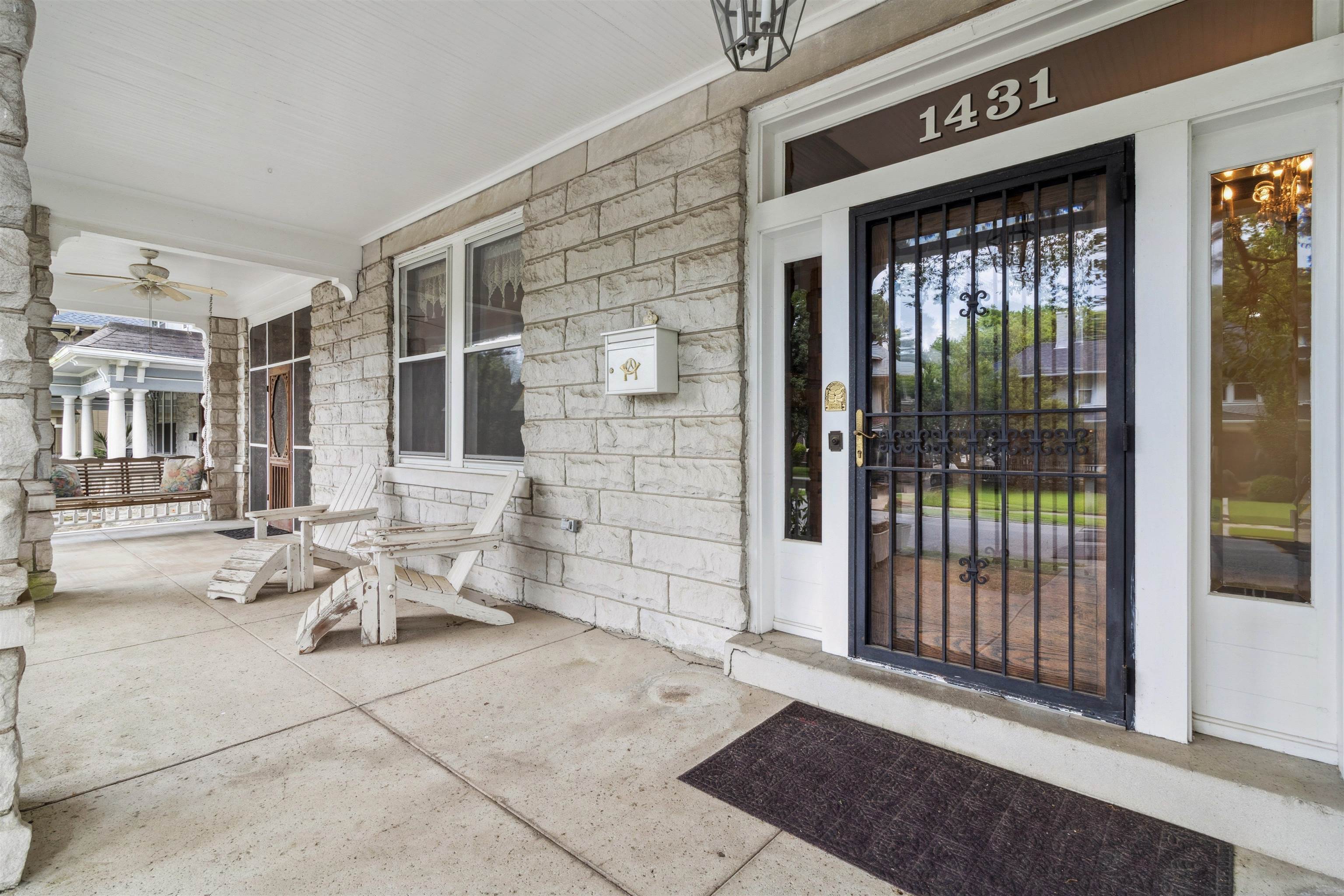 1431 CARR AVE