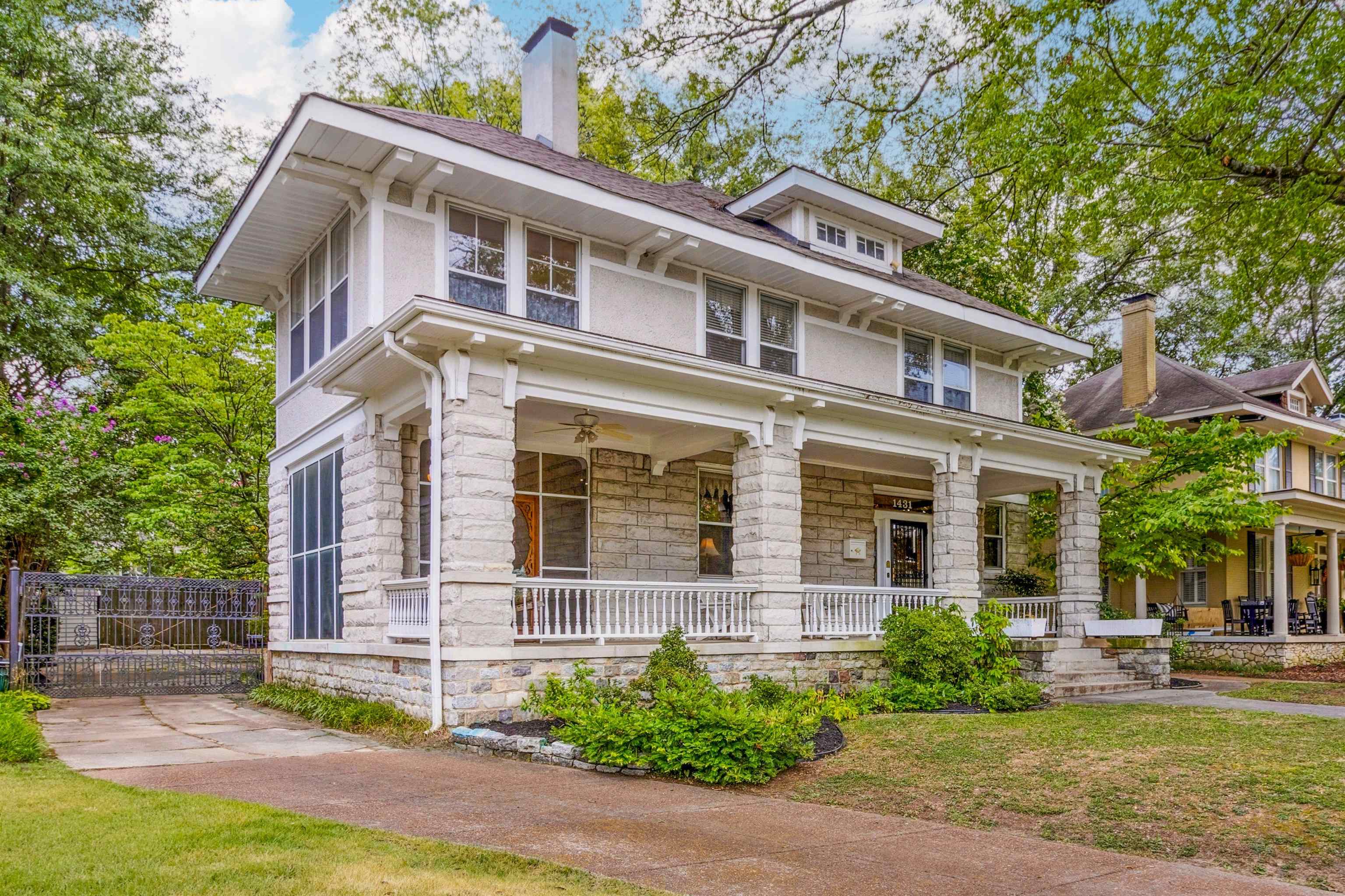 1431 CARR AVE