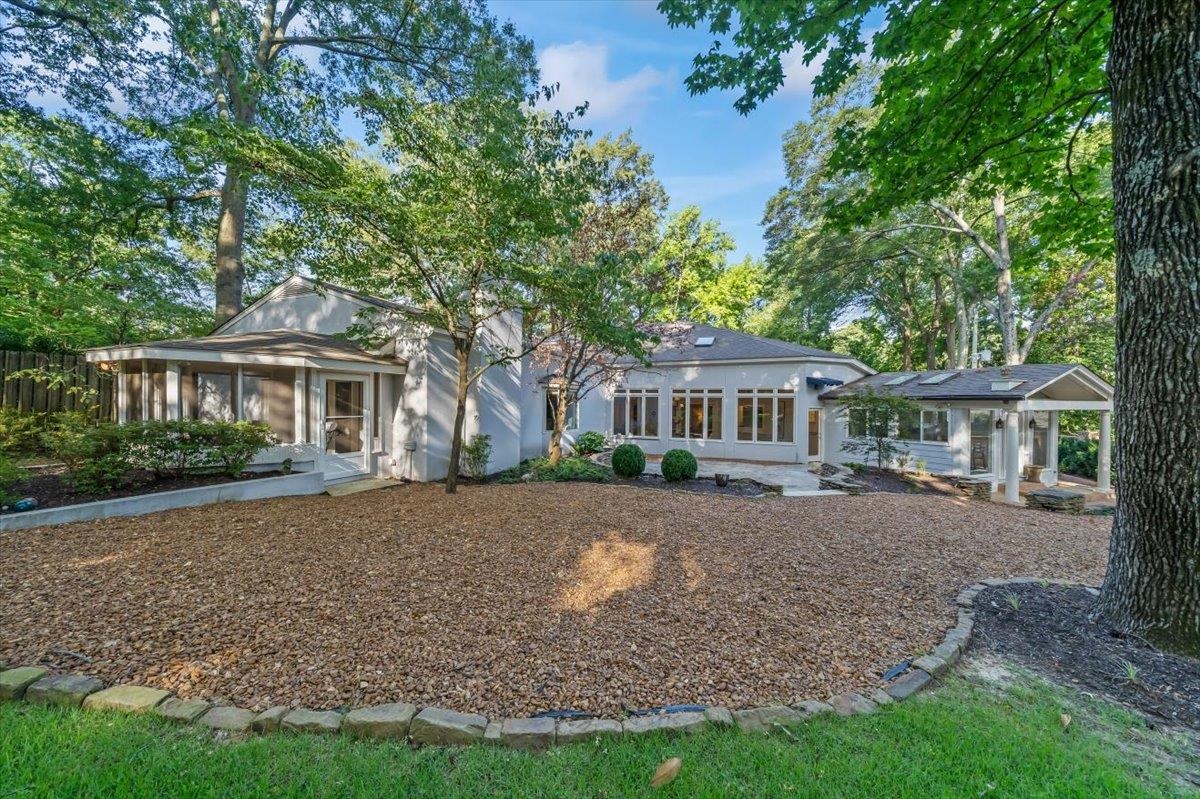196 E CHERRY CIR