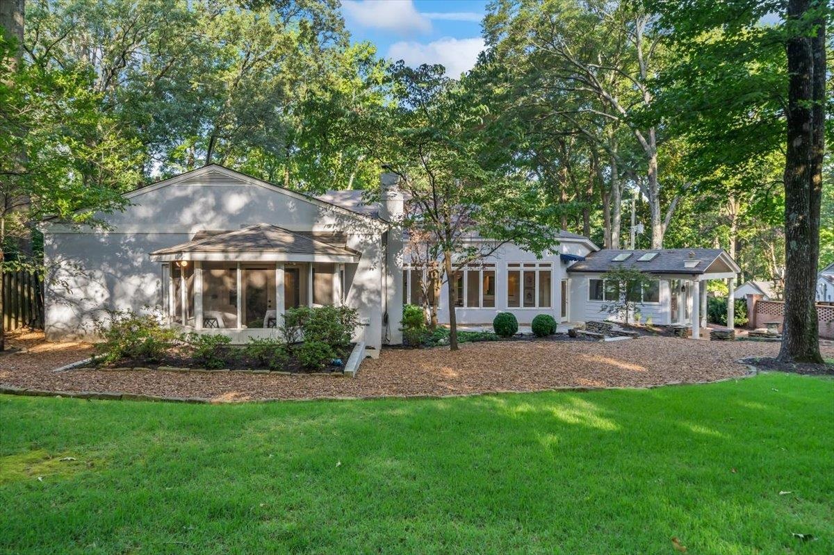 196 E CHERRY CIR