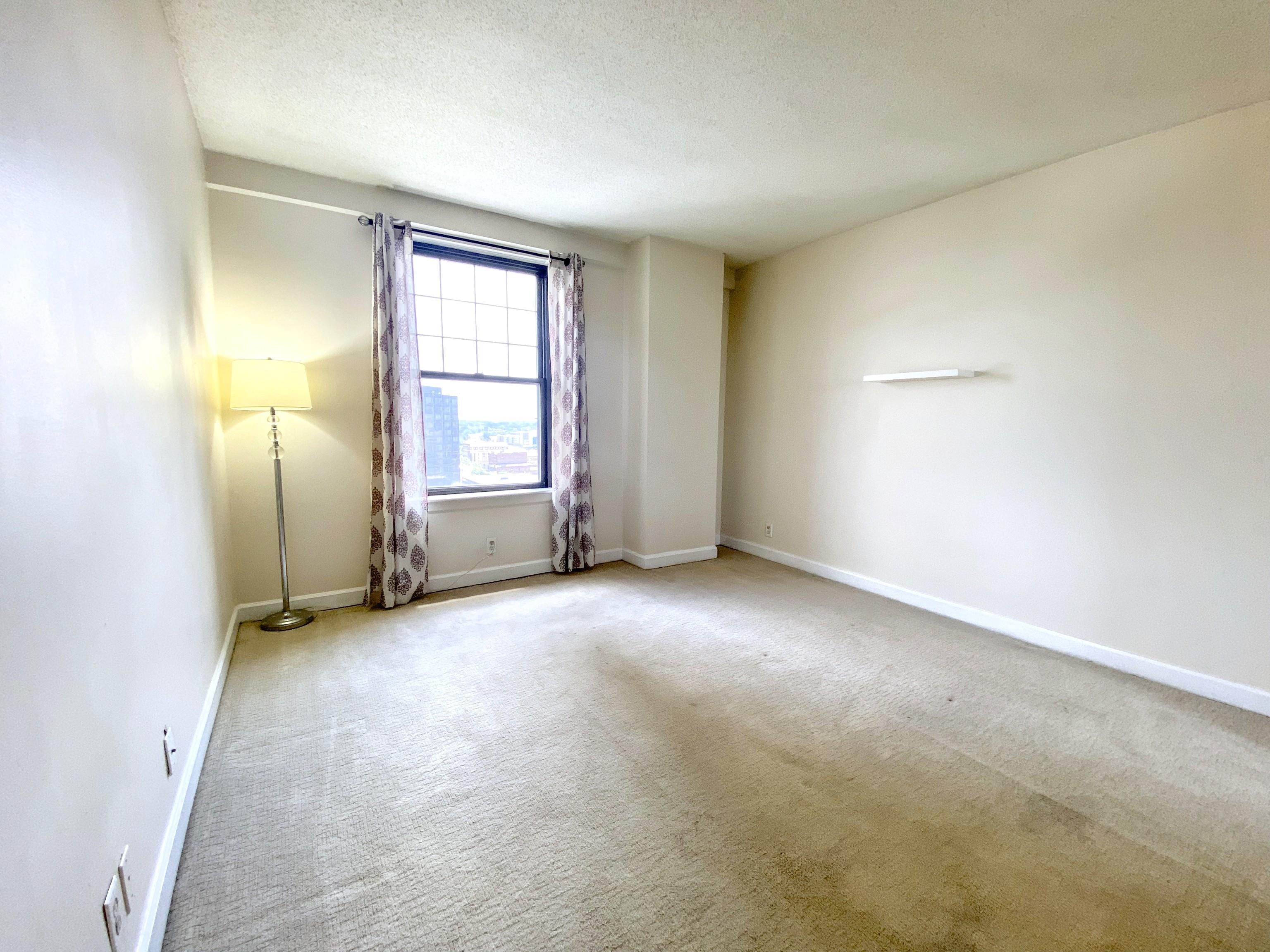 109 N MAIN ST Unit: 1503