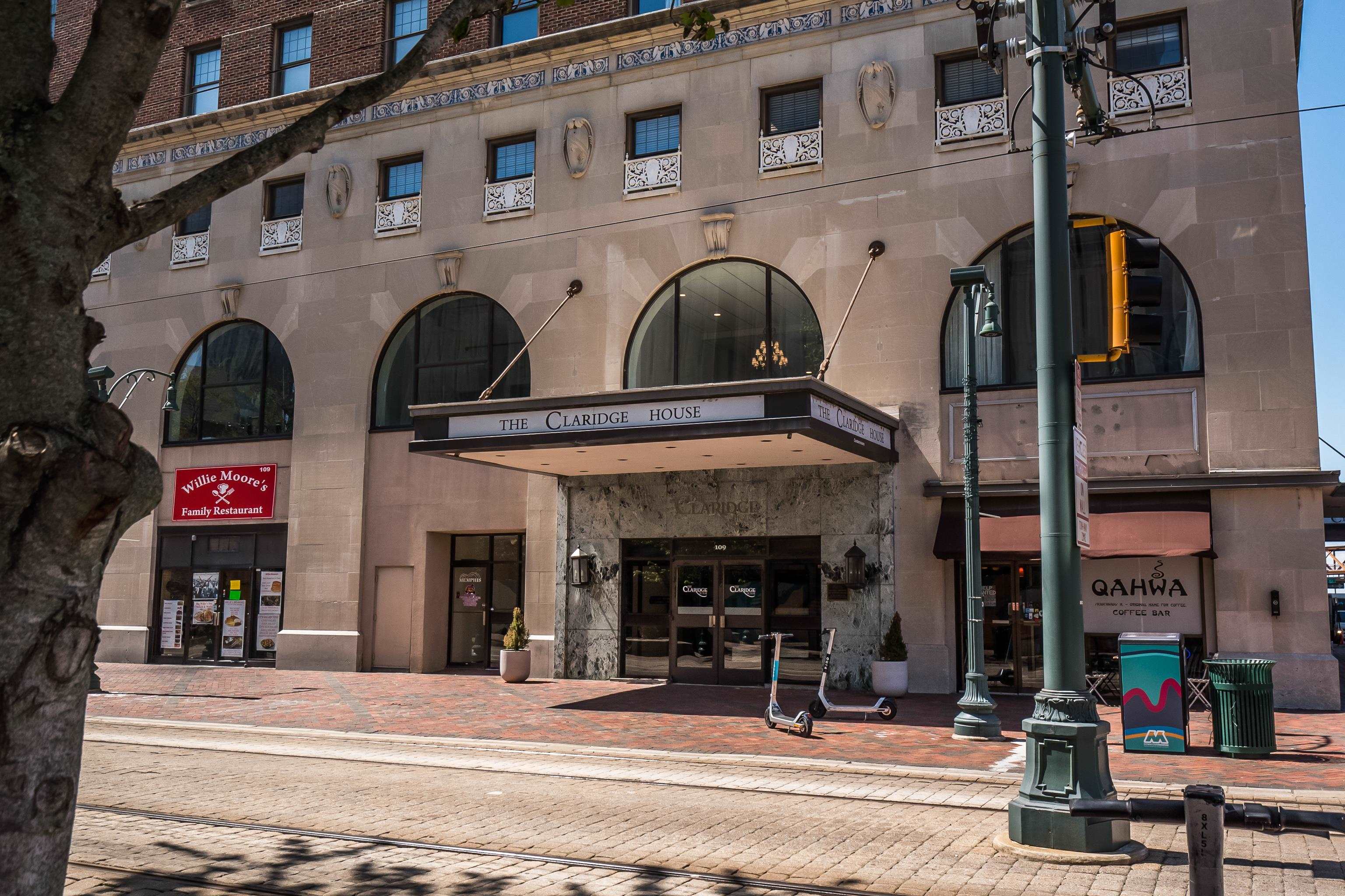 109 N MAIN ST Unit: 1503