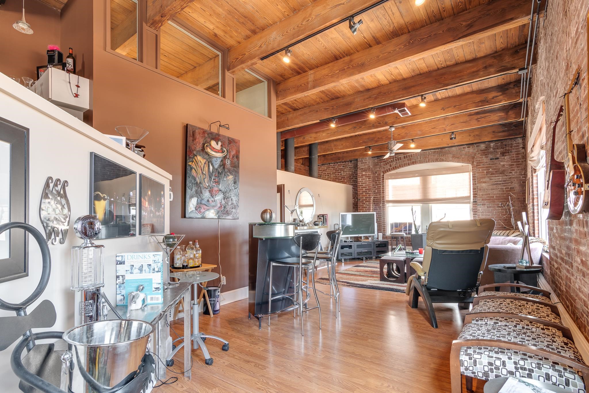 262 WAGNER PL Unit: 402