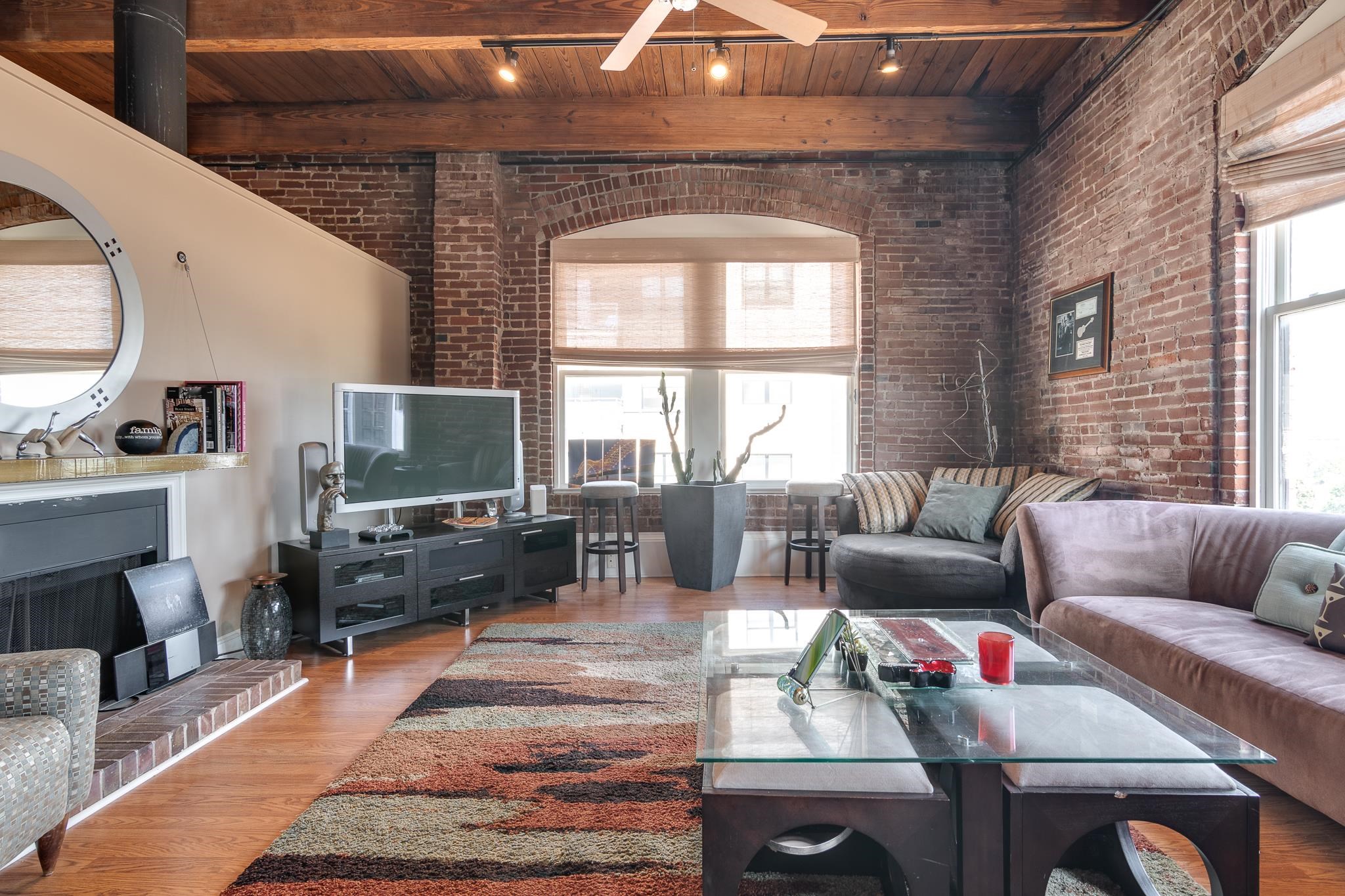 262 WAGNER PL Unit: 402