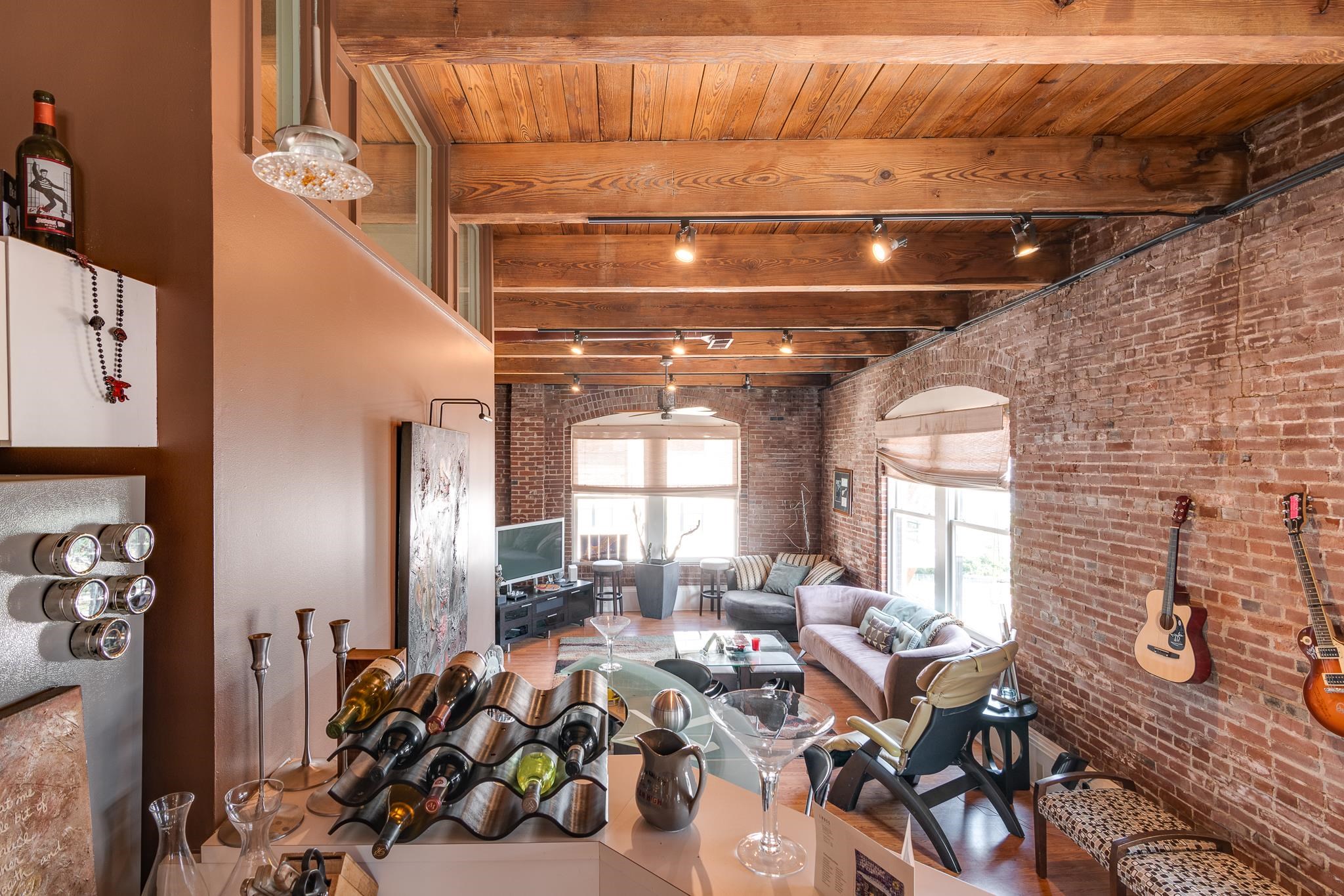 262 WAGNER PL Unit: 402