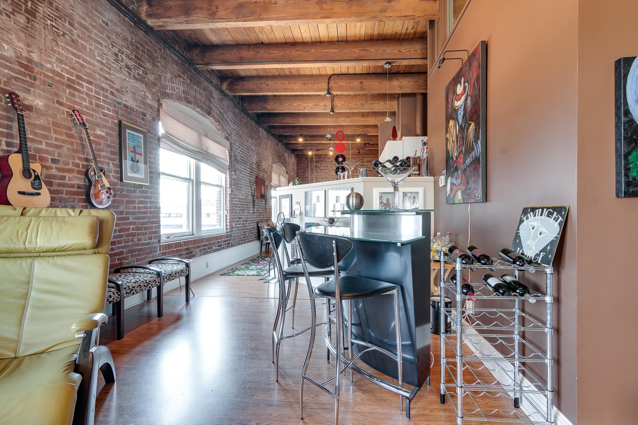 262 WAGNER PL Unit: 402