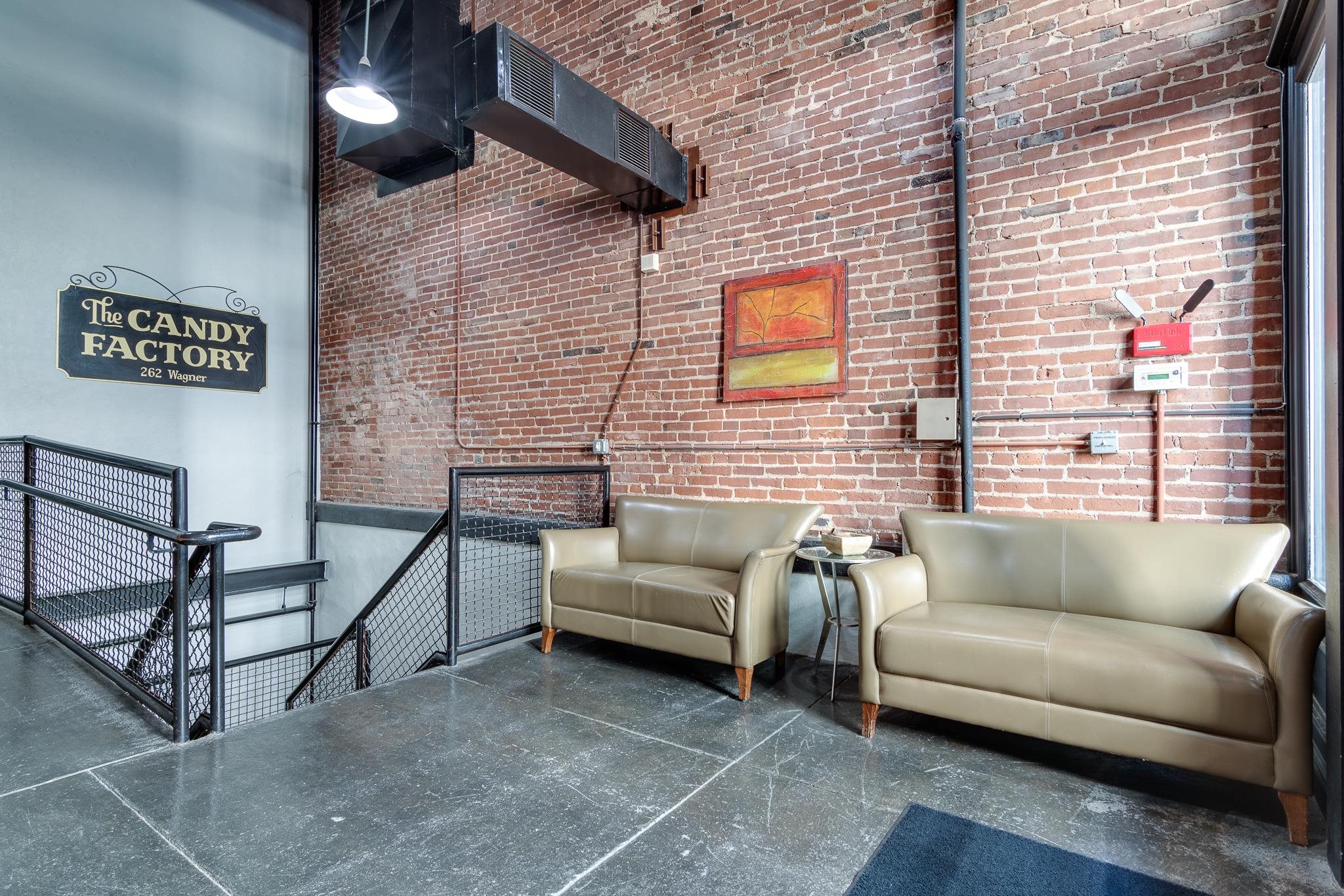 262 WAGNER PL Unit: 402