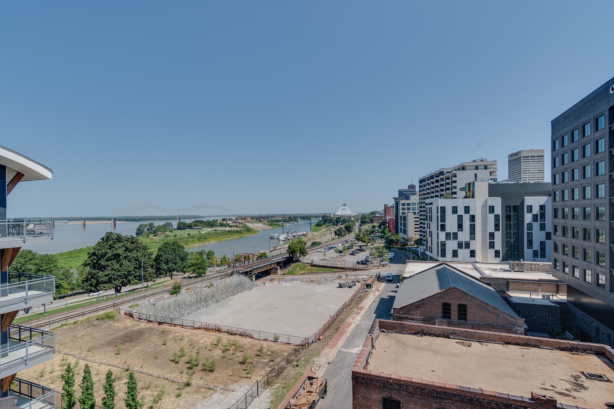 262 WAGNER PL Unit: 402