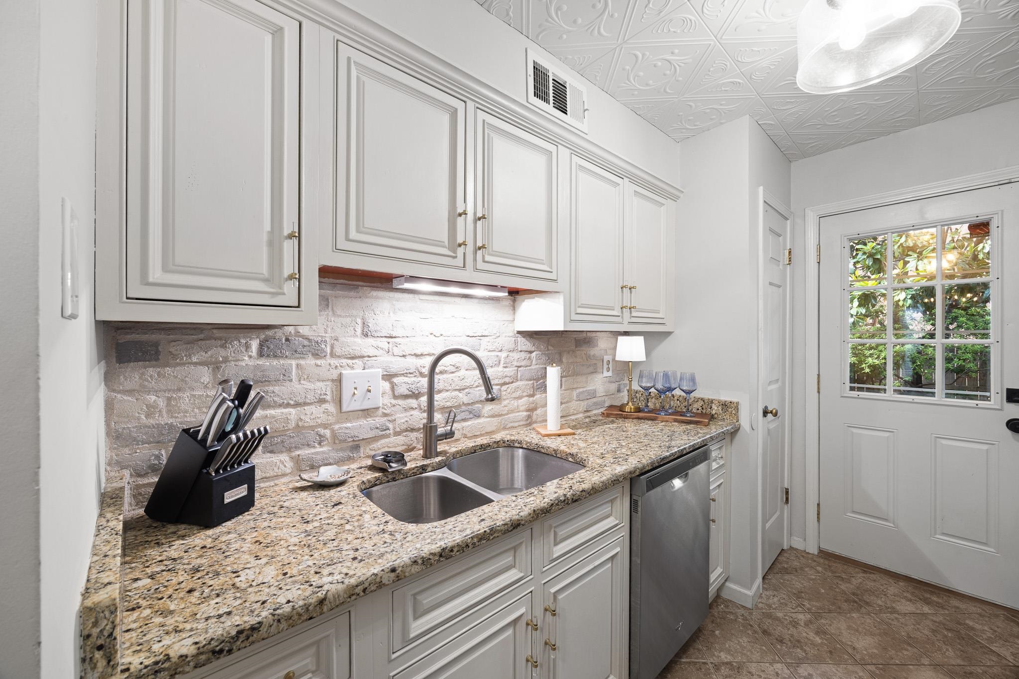 6932 PETWORTH RD Unit: 6932