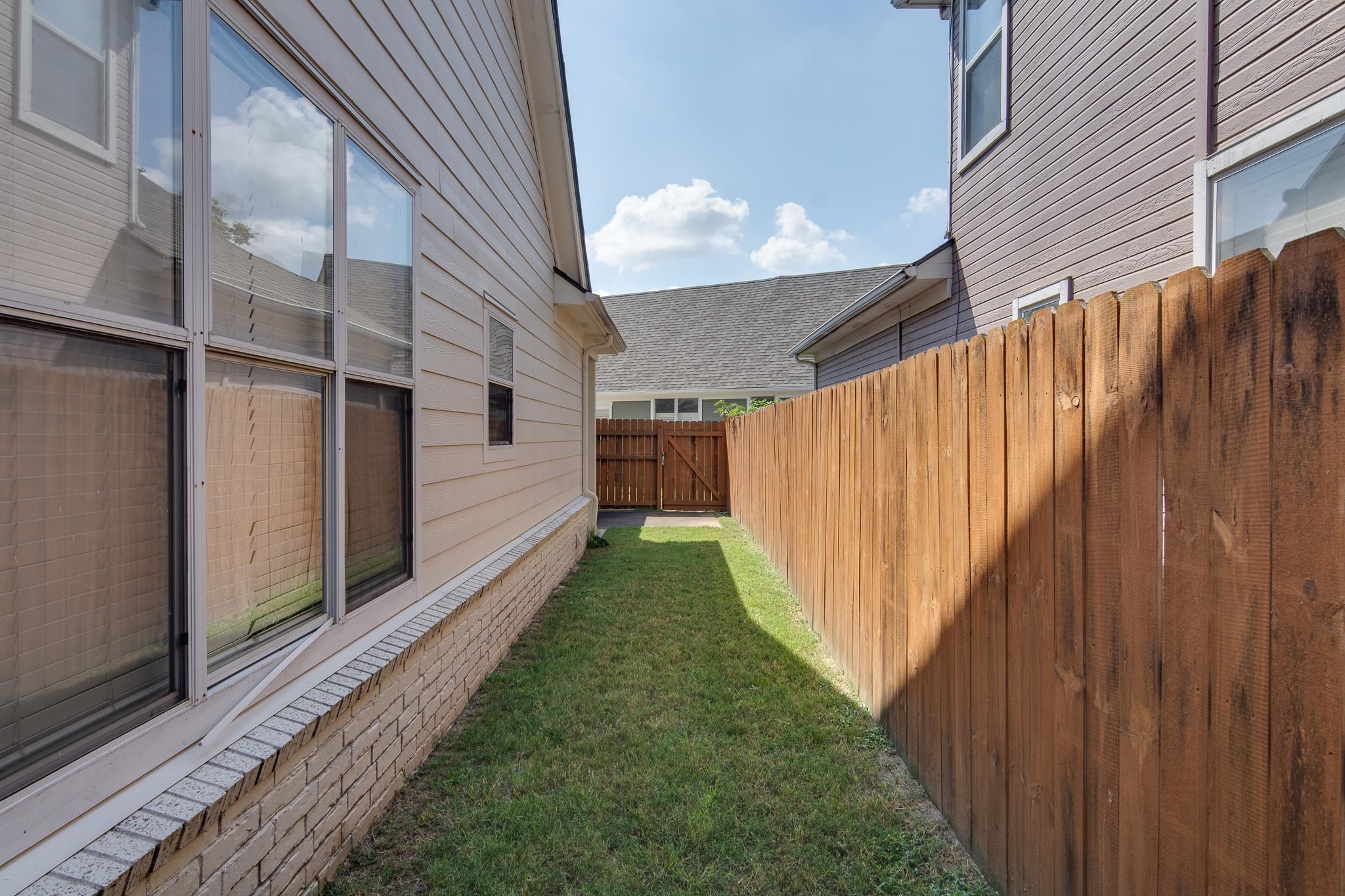 139 HARBOR CREEK DR